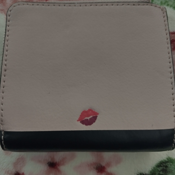 Kate Spade Disney Minnie Mouse Wallet - Picture 2 of 4